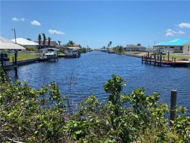 Beach Lot For Sale in Cape Coral, Florida