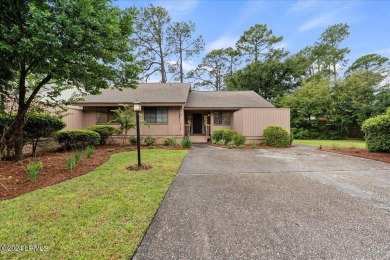 Beach Home For Sale in Hilton Head Island, South Carolina