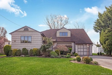 Beach Home Sale Pending in Merrick, New York