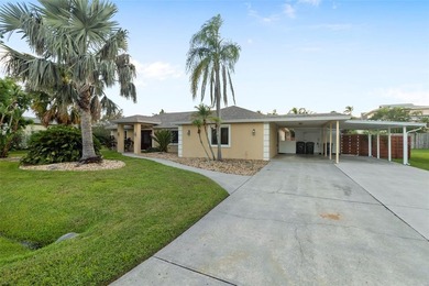 Beach Home For Sale in Sarasota, Florida