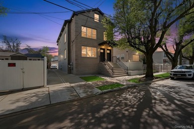 Beach Home For Sale in Jamaica, New York