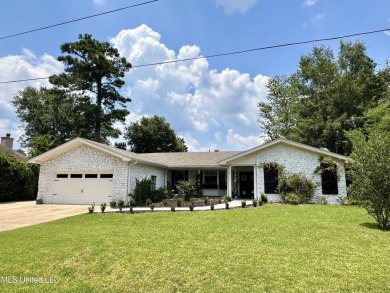 Beach Home For Sale in Diamondhead, Mississippi