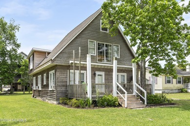 Beach Home For Sale in Carolina Beach, North Carolina