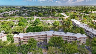 Beach Condo For Sale in Lauderdale Lakes, Florida