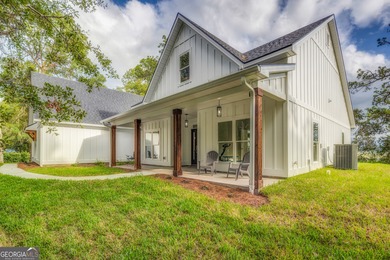 Beach Home For Sale in Woodbine, Georgia