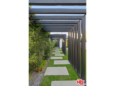 Beach Home For Sale in Venice, California