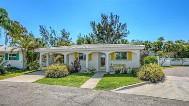 Beach Condo For Sale in Longboat Key, Florida
