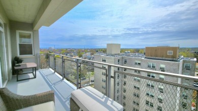 Beach Condo For Sale in Bridgeport, Connecticut