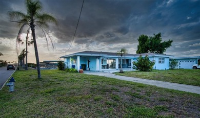 Beach Home For Sale in Bradenton, Florida