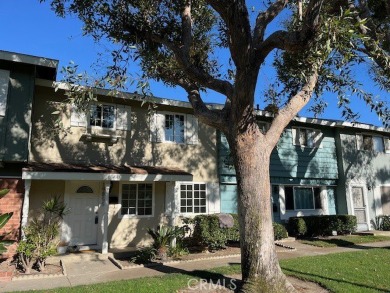 Beach Townhome/Townhouse For Sale in Huntington Beach, California