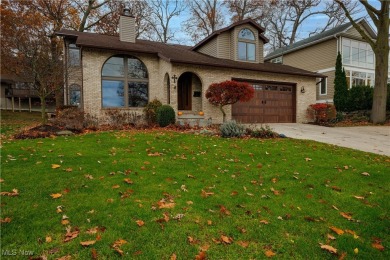 Beach Home For Sale in Marblehead, Ohio