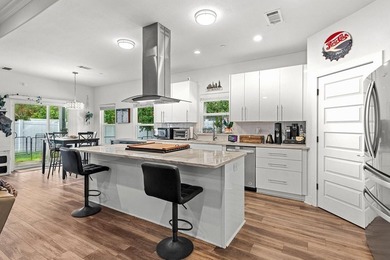 Beach Home Sale Pending in Fort Walton Beach, Florida