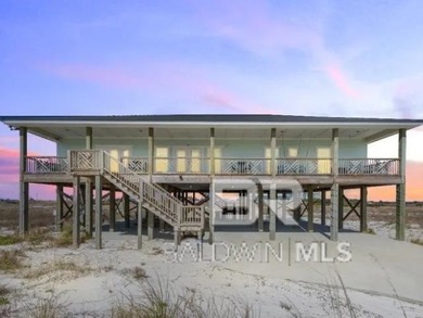 Beach Home For Sale in Gulf Shores, Alabama