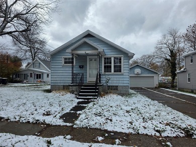 Beach Home Sale Pending in Erie, Pennsylvania