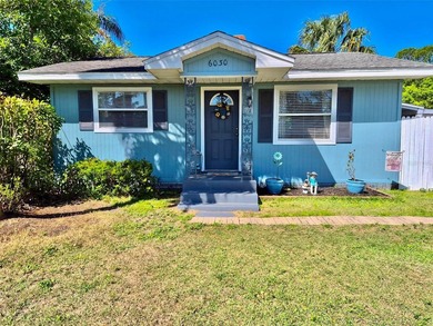 Beach Home For Sale in St. Petersburg, Florida