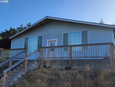 Beach Home For Sale in Waldport, Oregon