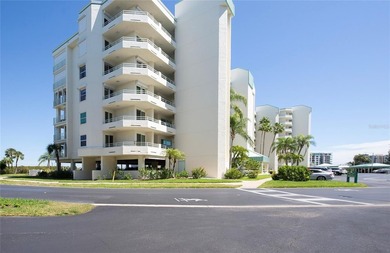 Beach Condo For Sale in South Pasadena, Florida