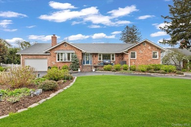 Beach Home For Sale in Bayville, New York