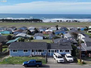 Beach Home For Sale in Gold Beach, Oregon