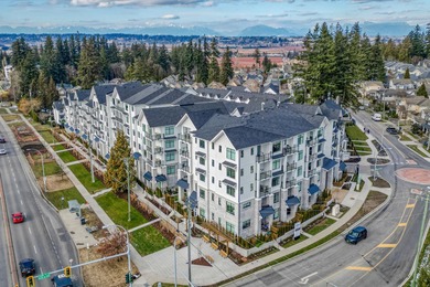 Beach Condo For Sale in Surrey, BC