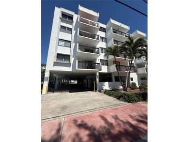 Beach Condo For Sale in Miami Beach, Florida