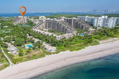 Beach Condo For Sale in Key Biscayne, Florida