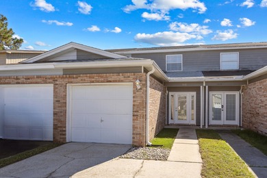 Beach Townhome/Townhouse Sale Pending in Fort Walton Beach, Florida