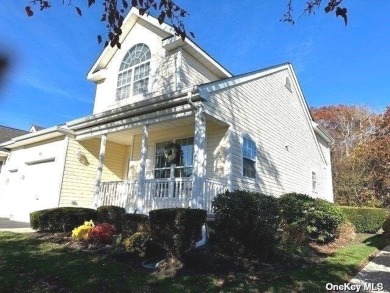 Beach Townhome/Townhouse For Sale in Riverhead, New York