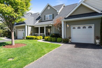 Beach Condo For Sale in Riverhead, New York