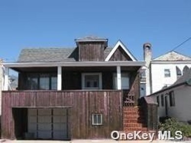 Beach Home For Sale in East Atlantic Beach, New York