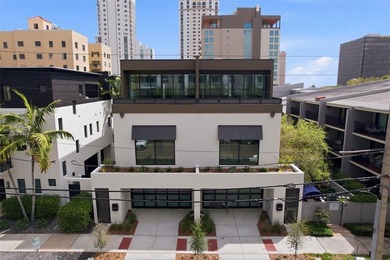 Beach Townhome/Townhouse For Sale in St. Petersburg, Florida