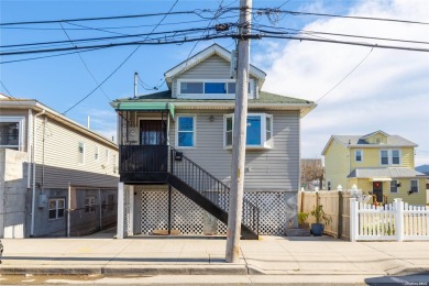 Beach Home For Sale in New York, New York