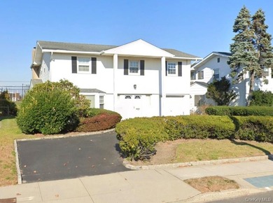 Beach Home For Sale in Lido Beach, New York