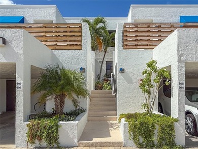 Beach Condo For Sale in Longboat Key, Florida