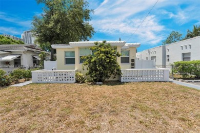 Beach Townhome/Townhouse For Sale in Hollywood, Florida