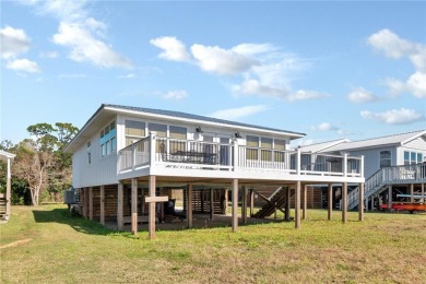 Beach Home For Sale in Fairhope, Alabama