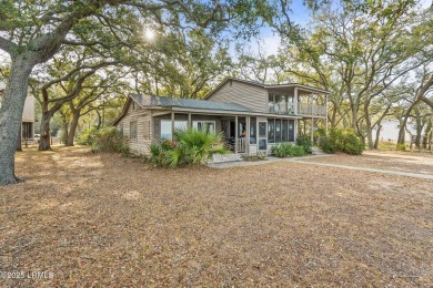 Beach Home For Sale in Saint Helena Island, South Carolina