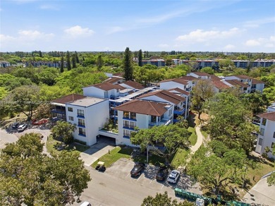 Beach Condo For Sale in Lauderhill, Florida