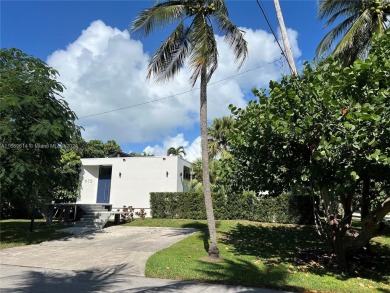 Beach Home For Sale in Key Biscayne, Florida