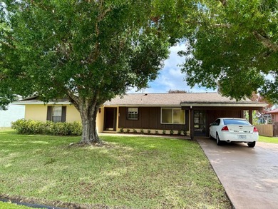 Beach Home For Sale in Port Saint Lucie, Florida