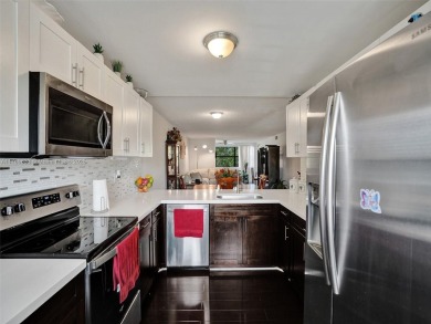 Beach Condo For Sale in Sunrise, Florida