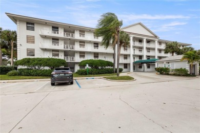 Beach Condo For Sale in West Palm Beach, Florida