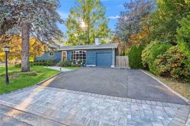 Beach Home For Sale in Locust Valley, New York