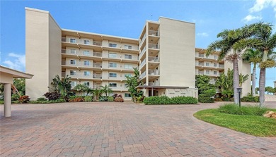 Beach Condo For Sale in Longboat Key, Florida