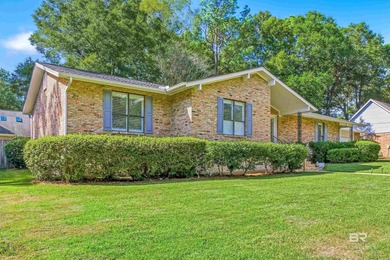 Beach Home For Sale in Fairhope, Alabama