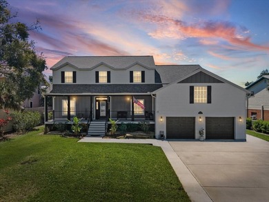 Beach Home For Sale in Ruskin, Florida