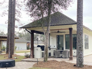 Beach Home For Sale in Fairhope, Alabama