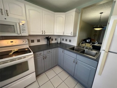 Beach Condo For Sale in Tamarac, Florida