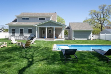 Beach Home For Sale in Southold, New York