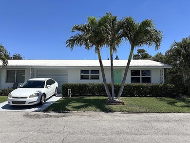 Beach Condo For Sale in Lantana, Florida